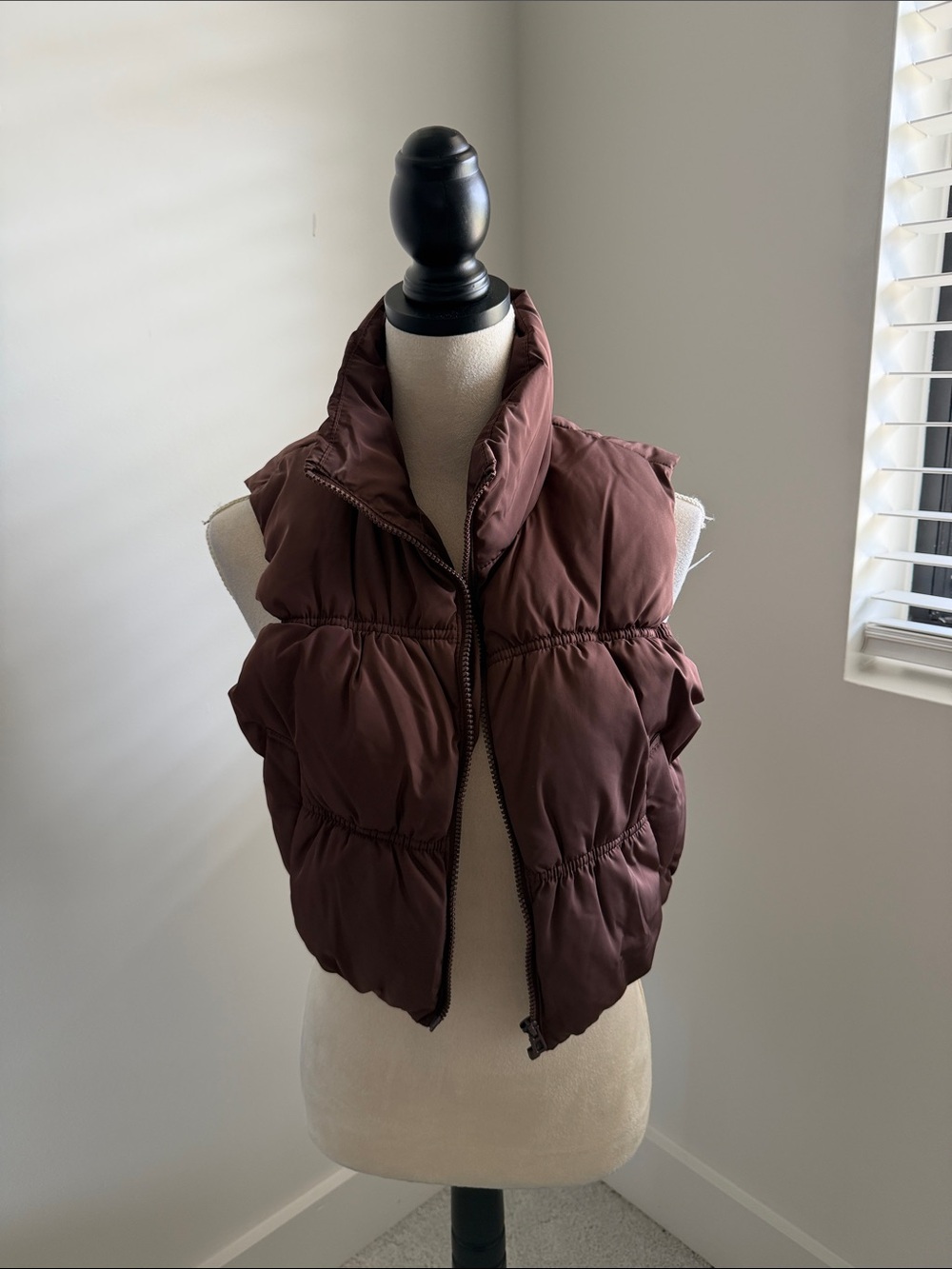 H&M Quilted Puffer Vest in Deep Brown - Women
